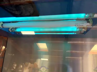 Used VWR 10783-132 PCR WORKSTATION NA VERSION 120V W/ UV LIGHT Fume Hoods California US | Equipment Lab #1482177
