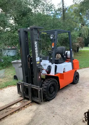 USED 2011 NISSAN PJO2A25V