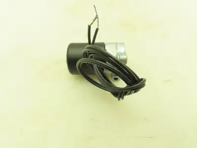 Honeywell Skinner MBD005 Micro Miniature Solenoid Valve 240V 150 PSI Lot of 2