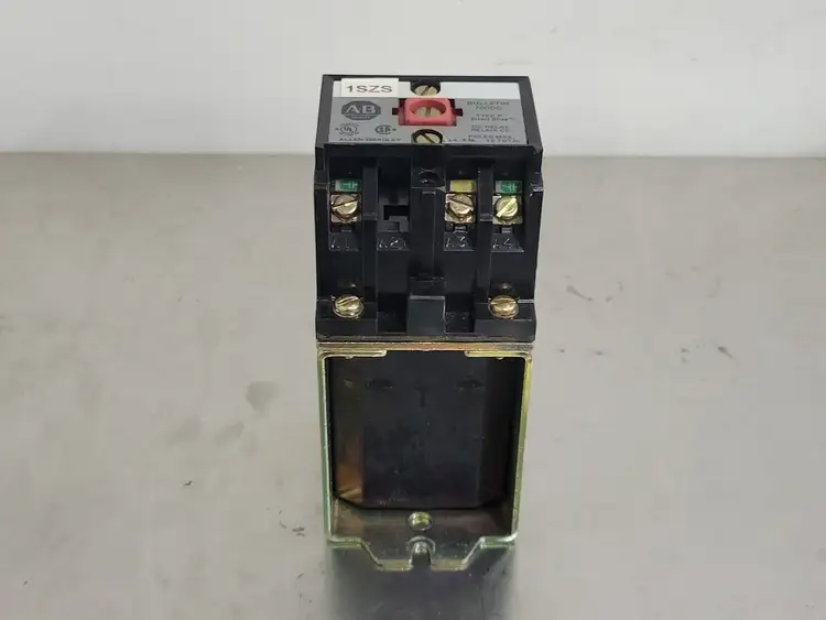 Used ALLEN-BRADLEY 700DC-P200Z24 Misc Electrical & Power Parts British Columbia CA | Lenmark #246922