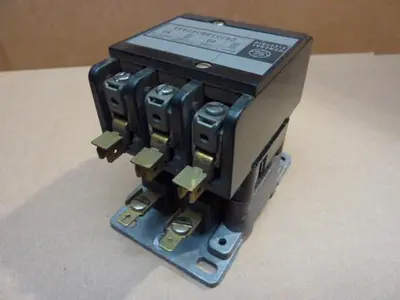 USED GENERAL ELECTRIC / GE CR253DB302AAA