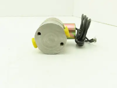 Honeywell Skinner V5D9695 Solenoid Valve 3-Way NO 74VDC 200 PSI 1/8" NPT