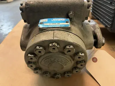 Used VICKERS V2304-A4 Pumps | Surplus Asset Holdings #1206303