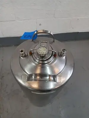 Stainless steel  10 gallon pressure tank