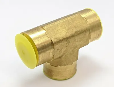 USED IFM EFECTOR TEE FITTING 1/2” NPT BRASS