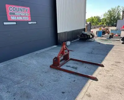 3PT HITCH BALE LIFT Bale Lift | County Equipment Company LLC (2)