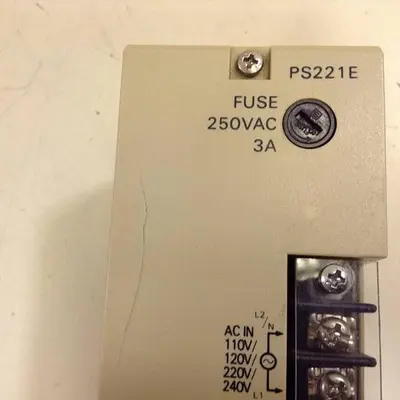 USED OMRON C500-PS221