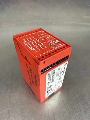 Allen-Bradley 440R-J23102 Safety Relay MSR121RT 24V (9.3.2)