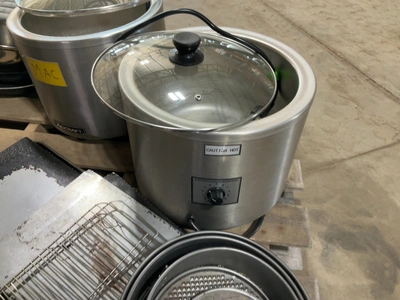Used MIXED LOT OF MISCELLANEOUS STAINLESS STEEL RESTAURANT EQUIPMENT Restaurant Equipment (Miscellaneous) Michigan US | Miedema Asset Management Group #1761520