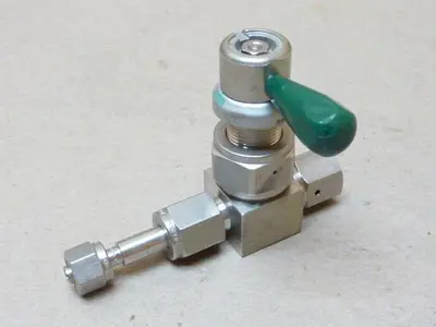 USED SWAGELOK SS-DLV51-VCR4
