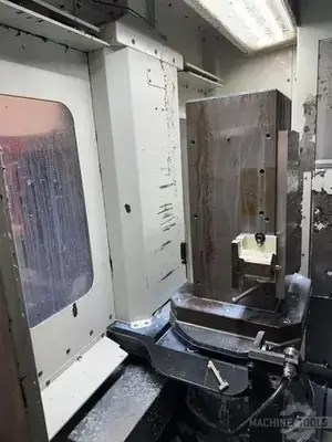 USED 2005 HAAS EC-400