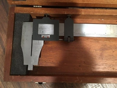 Brown & Sharpe Model 570 Vernier Caliper 37"  Wooden Case