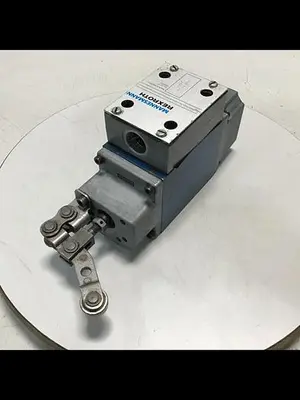 USED MANNESMANN REXROTH 54WMRA10D32YBW