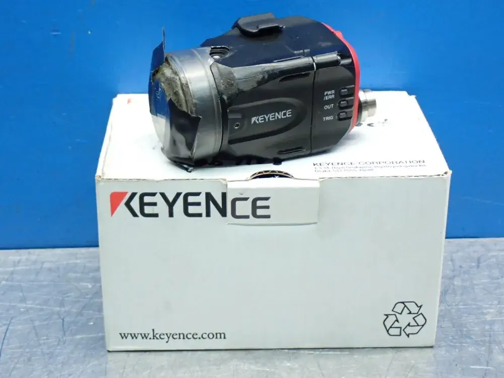 USED KEYENCE IV500CA