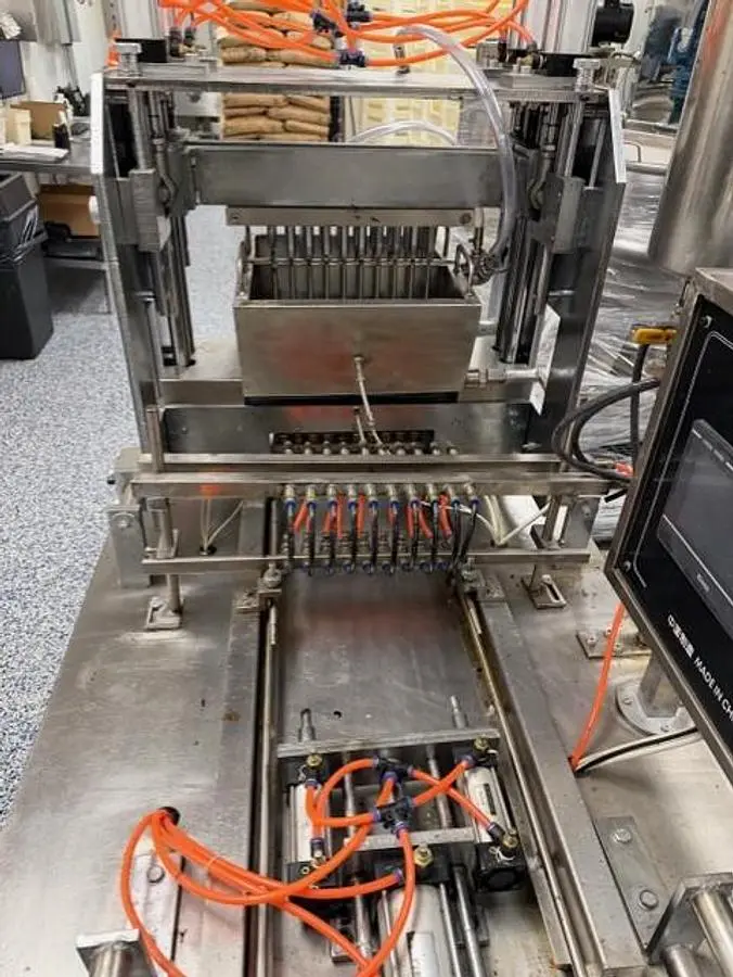 USED 2022 GUMMY TG50