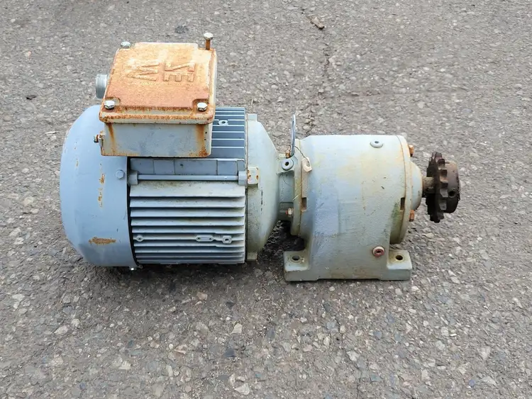 Used SEW R40DT90S4 Motors (misc) British Columbia CA | Lenmark #247714