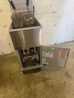 Used Pitco Used Pitco 35C+S Natural Gas 35-40 lb. Stainless Floor Fryer 90,000 BTU Cookers / Coolers / Fryers Illinois US | Falcon Restaurant Supply #1375373