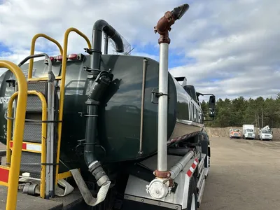 Used 2016 FREIGHTLINER 108SD TANKER Tanker trucks Minnesota US | Carco Truck & Equipment #1514307