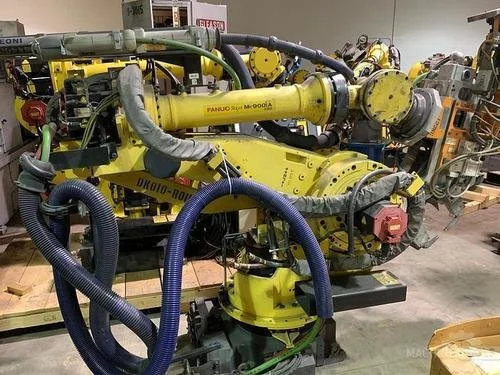 Used 2011 FANUC M-900IA/350 Robots Michigan US | RAB Industries, Inc. #183879