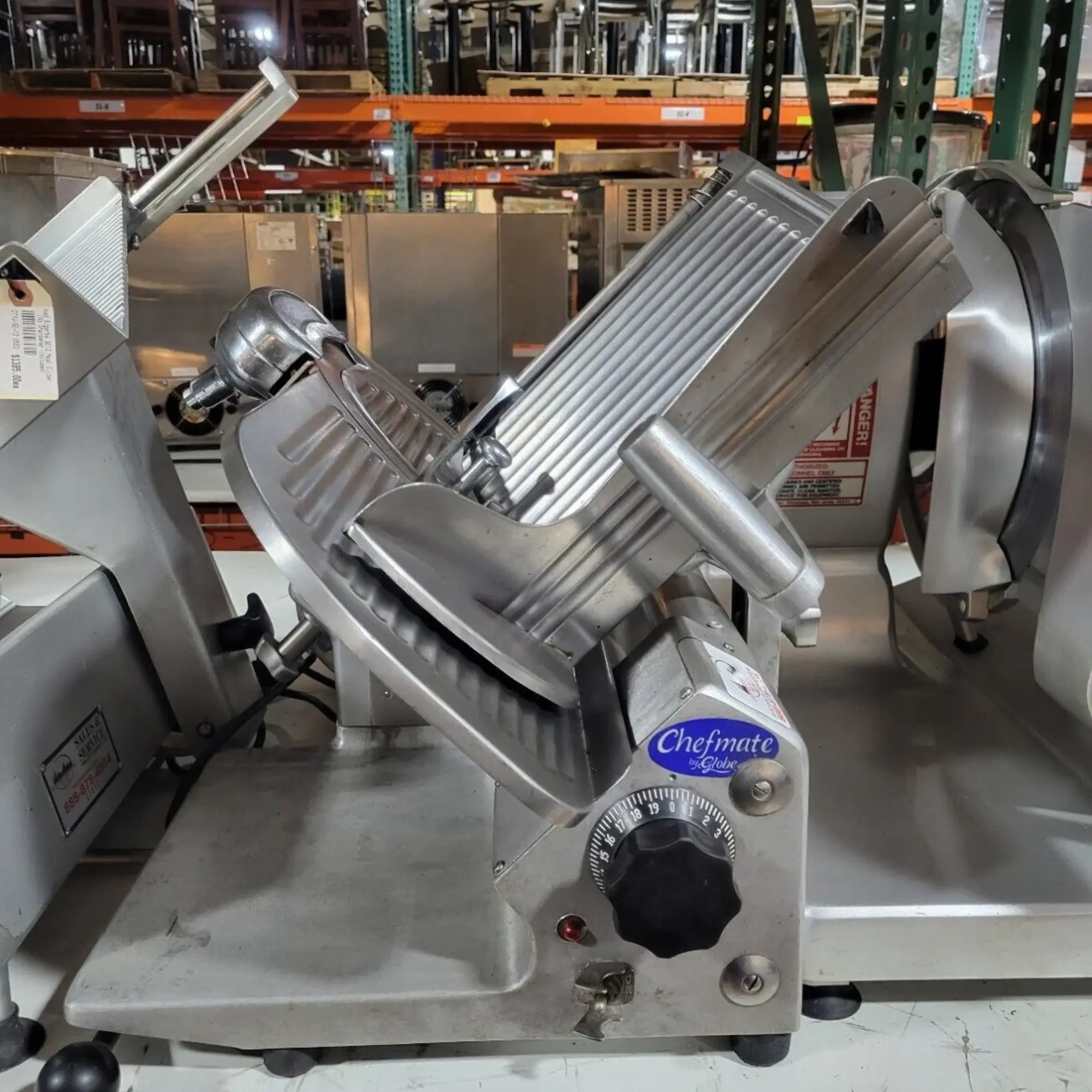 Globe Chefmate GC512 12" Manual Gravity Feed Electric Meat Deli Slicer - 1/3 hp