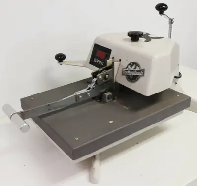 The Magic Touch INSTA Heat Professional Grade, Durable Heat Press, Model # 234, 120Volts, 1700 Watts. Eco friendly