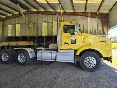 USED 2014 KENWORTH T800