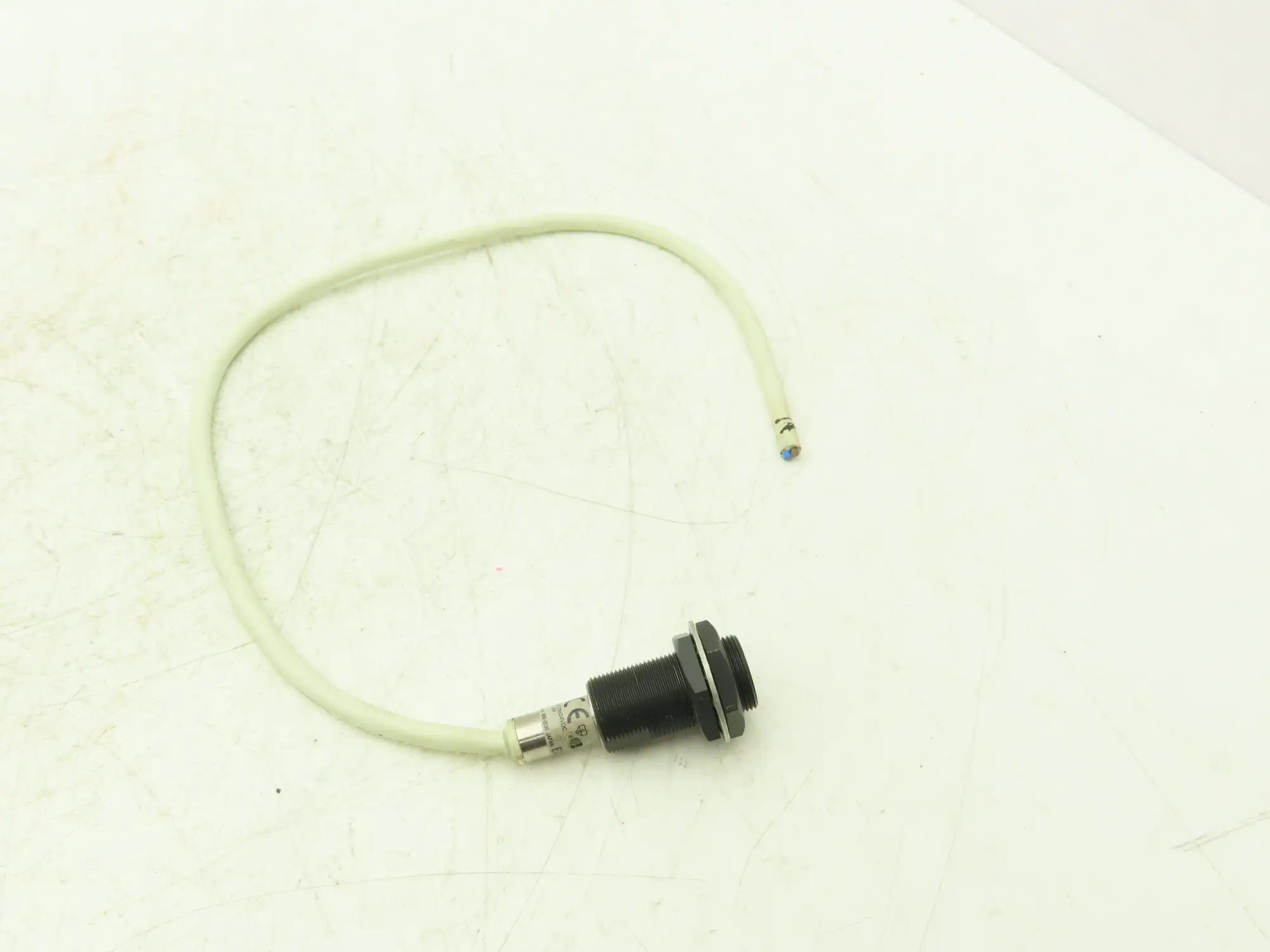 Omron E2FM-QX5D1-1 Inductive Proximity Sensor 17" Cut Cable