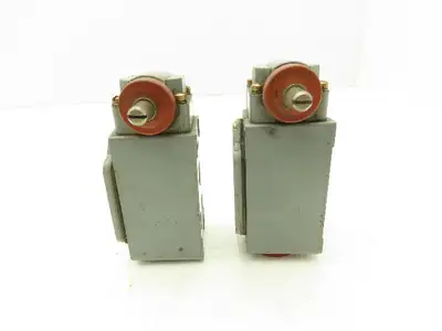 Cutler Hammer Eaton 10316H185C Limit Switch Rotary Shaft Spring Return Lot of 2