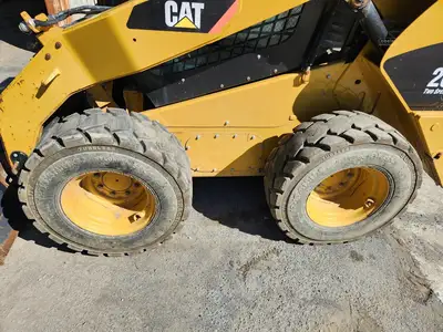 Used 2013 CATERPILLAR 262C2 Skid Steer Loaders New York US | Abele Tractor #1343058