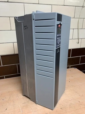Danfoss Vlt HVAC Drive FC-102P55KT4P21 55kW/75Hp 380/480VAC Garantie