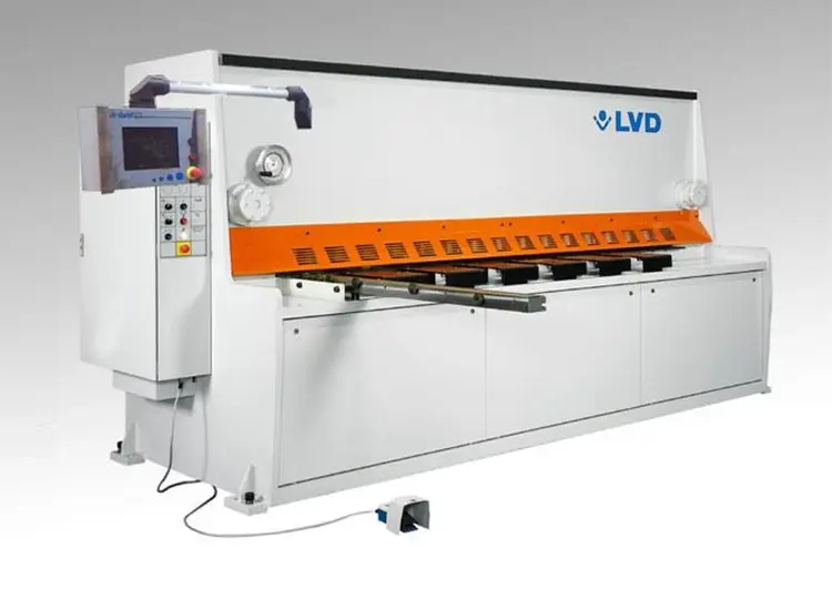 Used LVD HST-E 3100 X 16 MM CNC TOUCH Sheet Metal Shears | Apt International N.V #365146