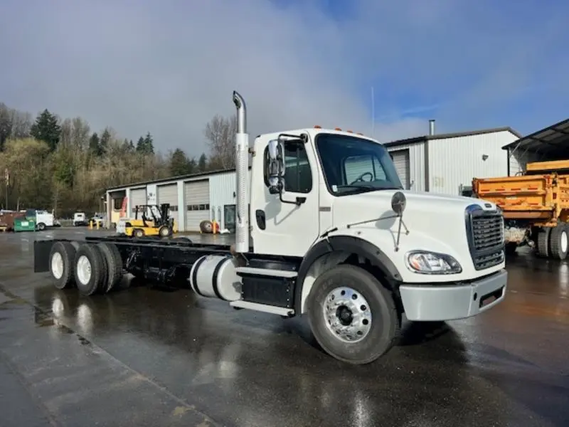 Used 2015 FREIGHTLINER M2112 Cab Chassis trucks Washington US | Puget Sound Truck Sales #1546529