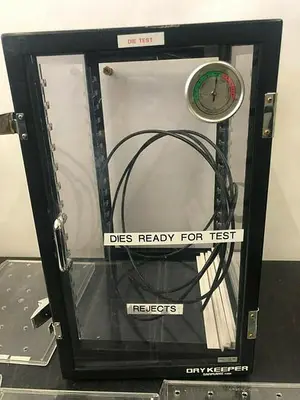 DRY KEEPER DESICCATOR CABINET