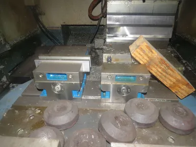 1998 HYUNDAI SPT-V30TD MACHINING CENTERS, VERTICAL, N/C & CNC | GCH Machinery (14)