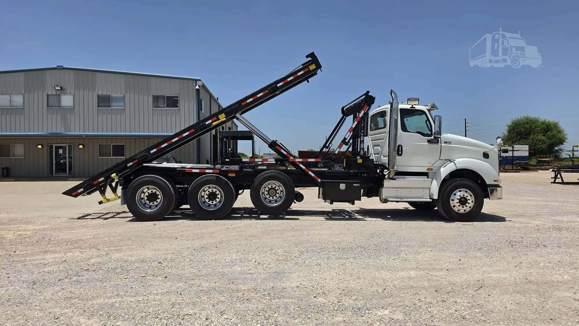 New | in-Stock 2026 INTERNATIONAL HX Conventional trucks Texas US | Roll Off Truck World #1491826