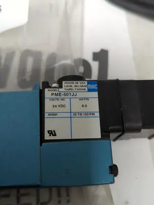 New | in-Stock MAC 825C-PM-501JJ-552 Solenoid Valves | Surplus Asset Holdings #1204253