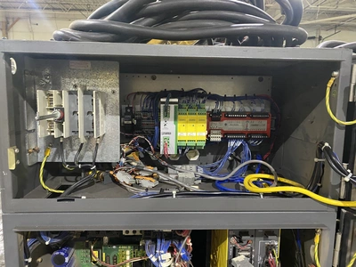 USED FANUC ArcMate 100iC/6L + R-30iA
