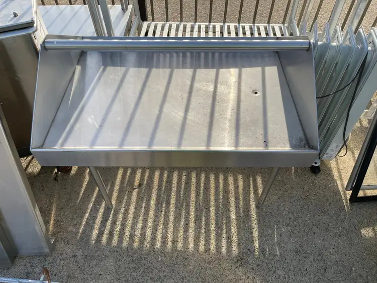 Used Falcon Restaurant Supply Used 32" Stainless Steel Dish table Sorting Table - SS256 Dishtables Illinois US | Falcon Restaurant Supply #1375875