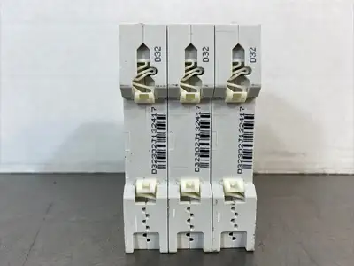 USED Siemens 5SY4332-8-MCB-D32