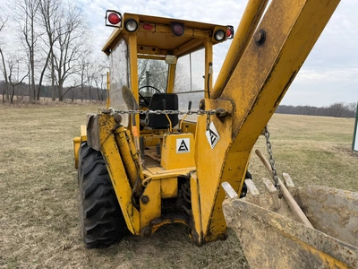 USED ALLIS CHALMERS 715 SERIES B BACKHOE