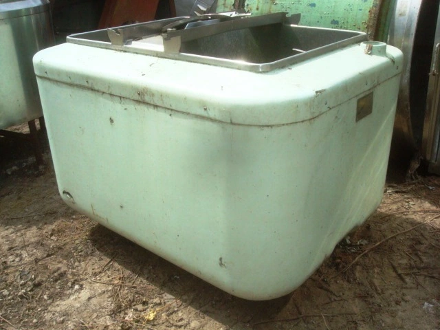 590 L S/S Rect Tank With Cooling Coil
