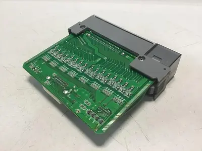 USED ALLEN BRADLEY 1746-OB32 SER D