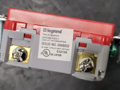 NEW LEGRAND 1597HGRED