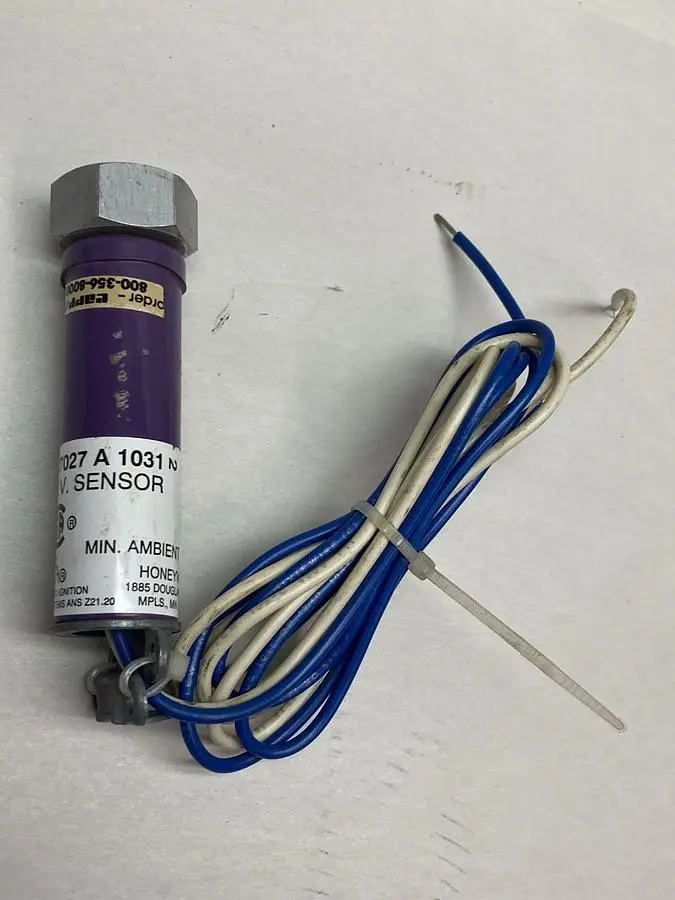 New | in-Stock HONEYWELL C7027 A 1031 HVAC Parts and Equipment | Surplus Asset Holdings #1196102