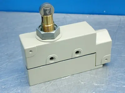 New | in-Stock OMRON ZEQ222S Relays & Switches | HGR 24 #739518