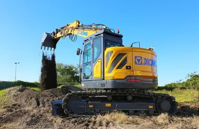 XCMG XE155UCR Excavator | Iron Listing (4)