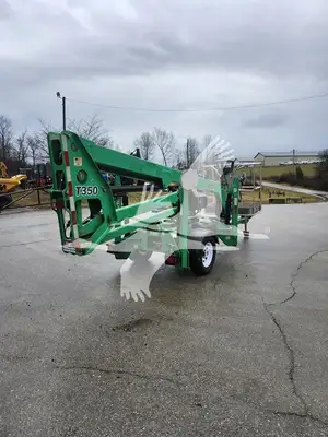 USED 2018 JLG T350