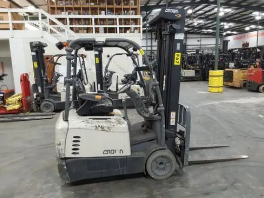 Used 2022 CROWN SC5225-35 3-Wheel Stand up Electric Counterbalance Forklifts | Russell Equipment #723885