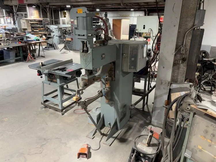 Used KVAL _UNKNOWN_ Spot Welders New York US | Federal Equipment #205095