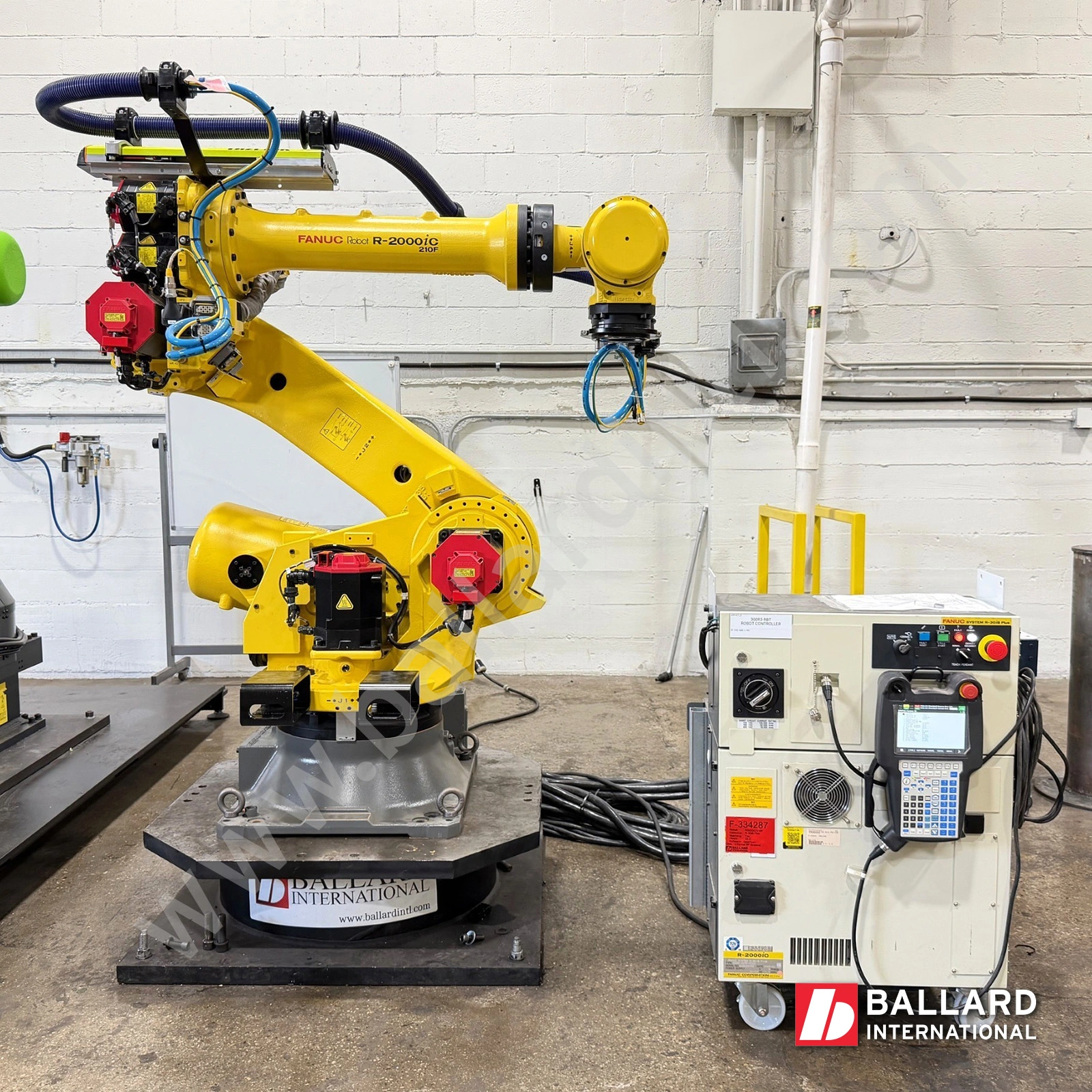 FANUC R-2000iC/210F Robot w/ R30iB Plus – NEW! NEVER PUT INTO PRODUCTION